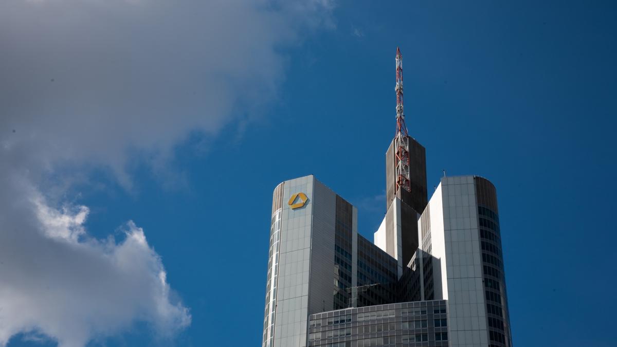 unicredit e l acquisizione di commerzbank interviene berlino faccia un passo indietro