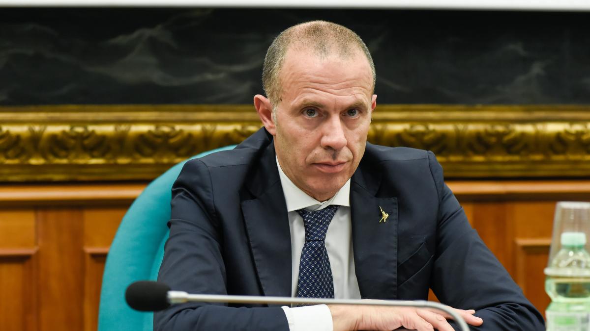 La «sconcerto» del segretario della Lega lombarda Massimiliano Romeo sulla regione lasciata a FdI: «Vogliono piantare bandierine, ma così si crea solo tensione»