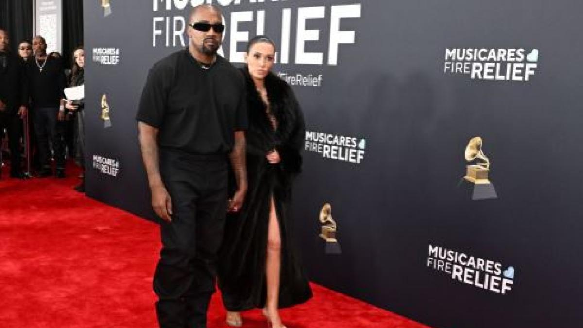 Kanye West, raffica di tweet antisemiti: «Amo Hitler». E: «Domino mia moglie»