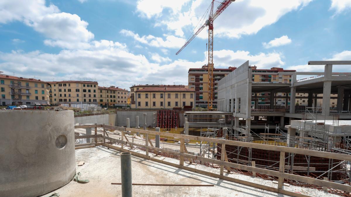 Crollo in via Mariti, in carcere l'ingegnere Carlo Melchiorre: ha violato il divieto di esercizio della professione