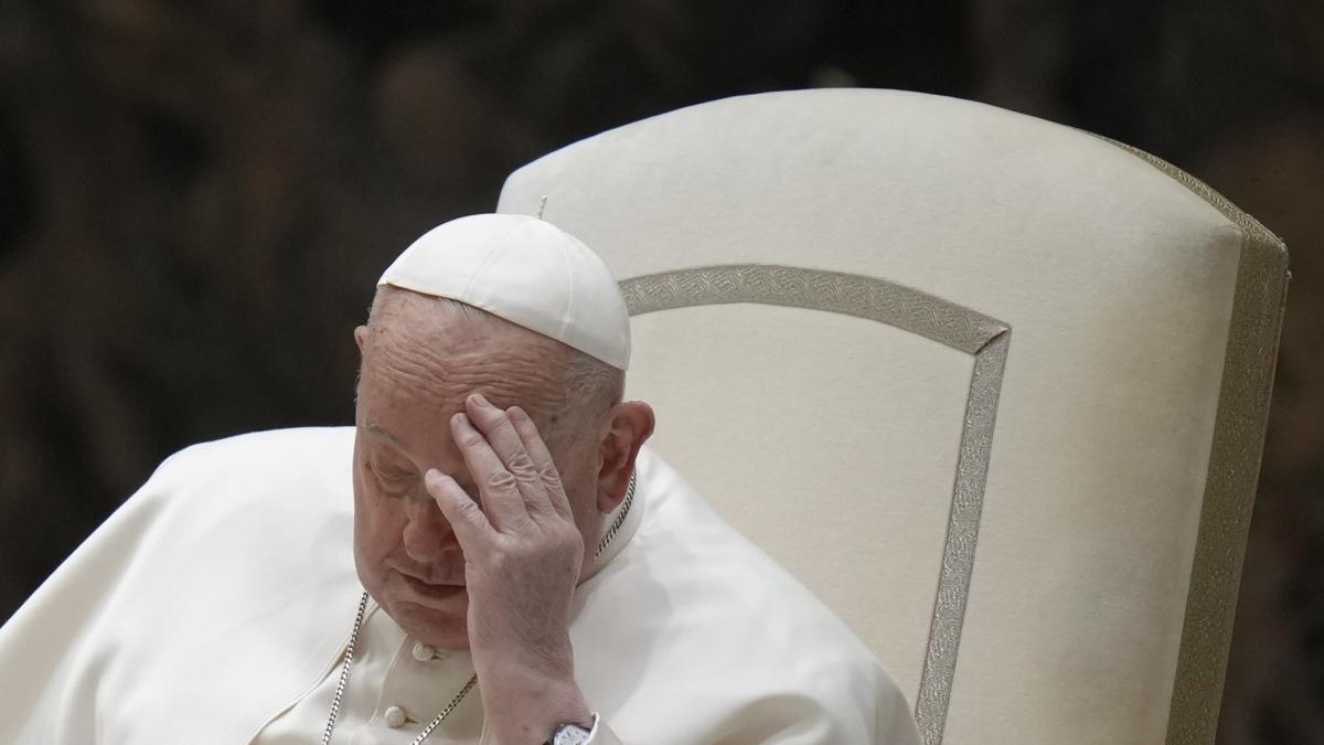 Aggiornamento sulla salute di Papa Francesco: condizioni cliniche stabili ma complesse