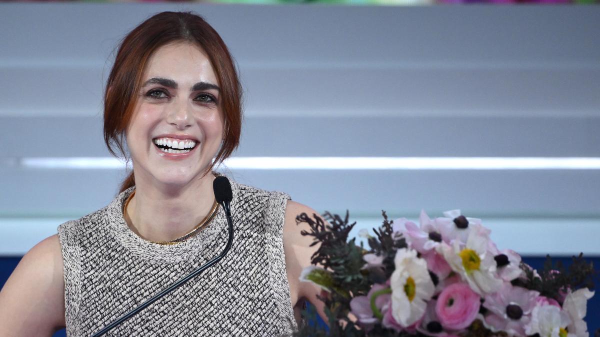 Chi è Miriam Leone, co-conduttrice della terza serata di Sanremo 2025: da Miss Italia a Eva Kant, alla fiction su Oriana Fallaci