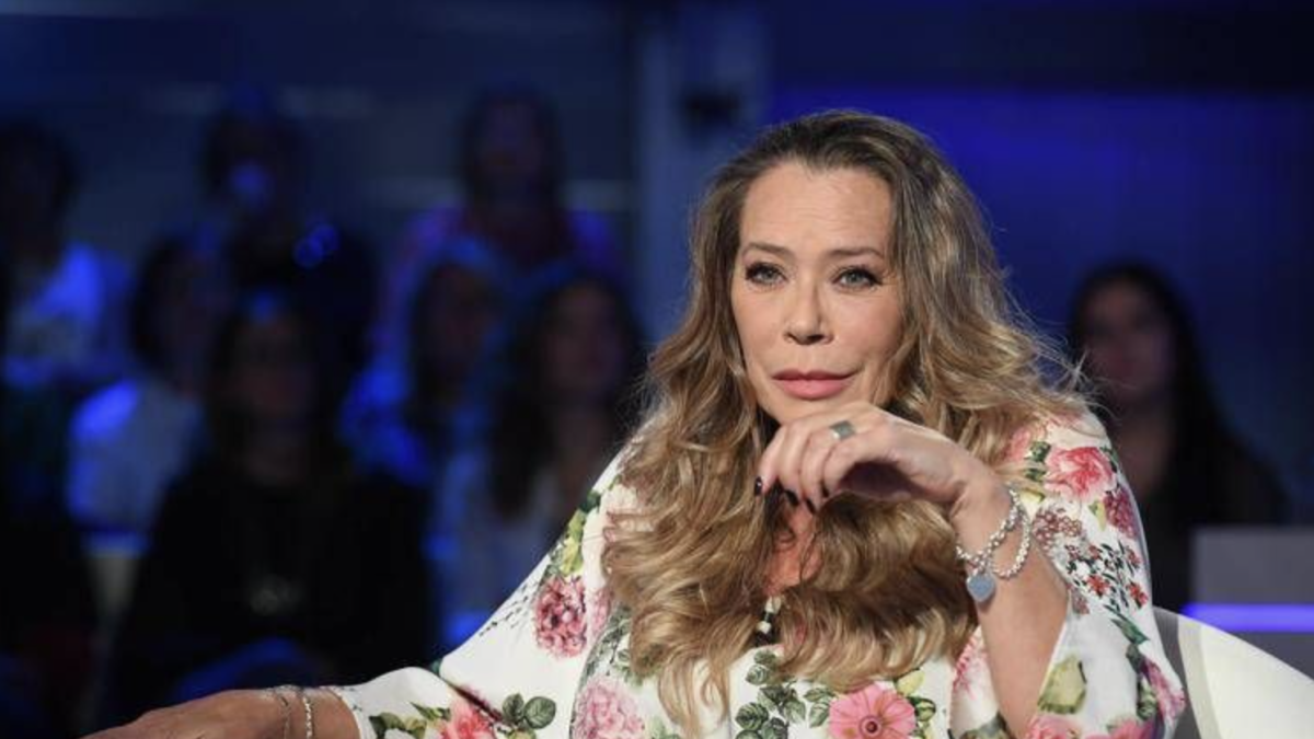 Barbara De Rossi: «Ho avuto un malore prima di andare in onda e sono stata ricoverata. Ho avuto paura di morire, ora sto bene»