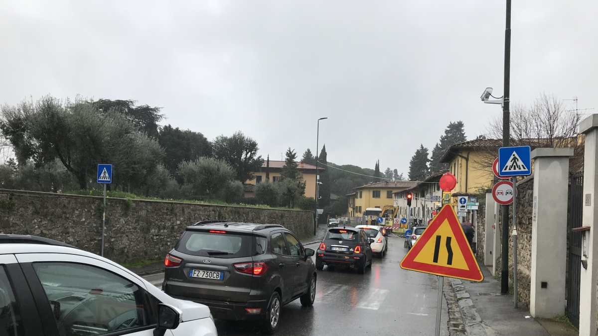 Cantieri in via Bolognese, i residenti chiedono a Publiacqua di attivare una chat