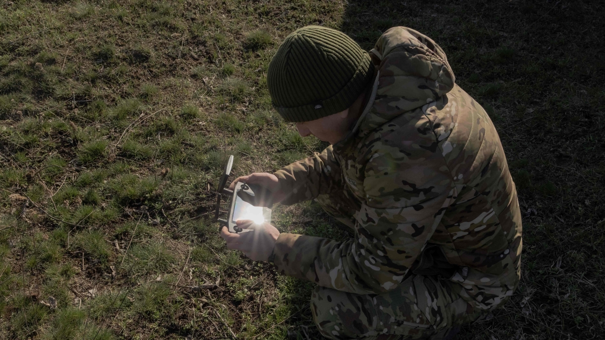 Il consigliere di Zelensky: «Servono nuove sanzioni. Armi con componenti cinesi, i produttori vanno colpiti»