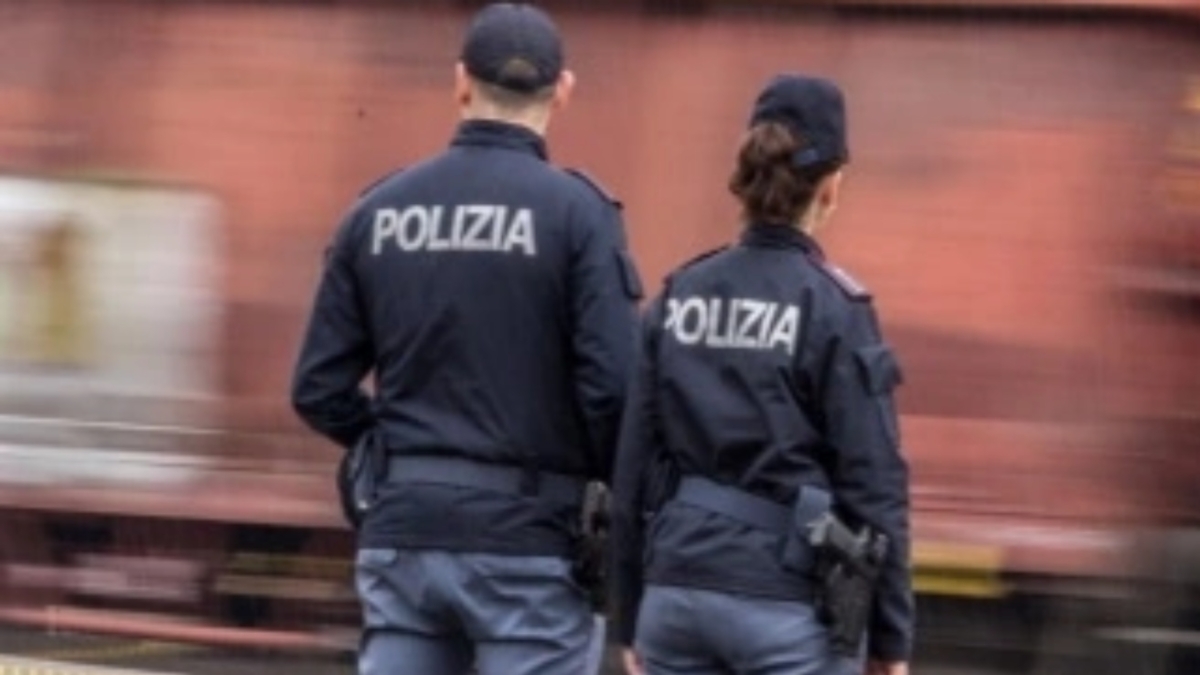 Milano, controllano un uomo in Centrale e lo riconoscono: è il killer di Argenteuil. Arrestato 31enne accusato di avere ucciso madre e fratello
