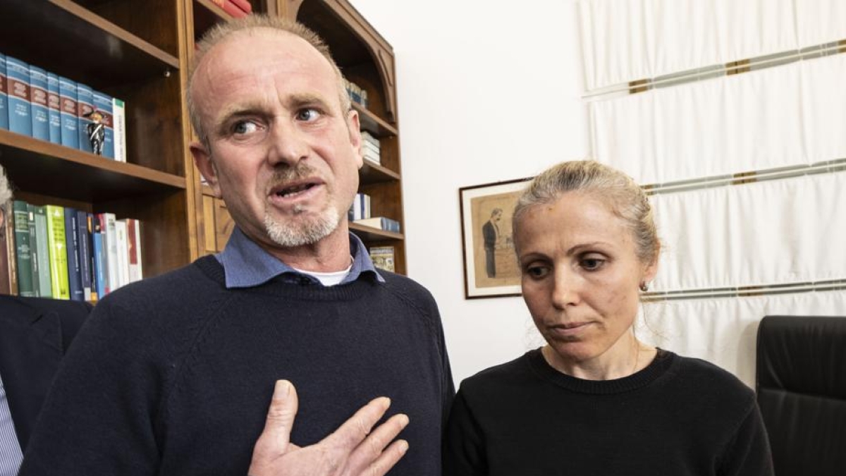 I genitori di Ilaria Sula: «Inappropriate le scuse di Mark Samson. Non perdoniamo e la verità verrà fuori»