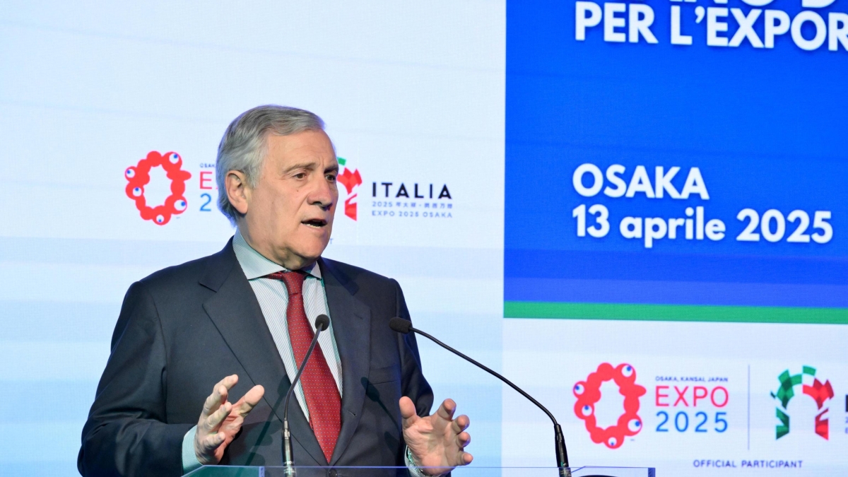 Tajani: «La situazione con gli Stati Uniti migliora, Meloni da Trump per zero dazi»