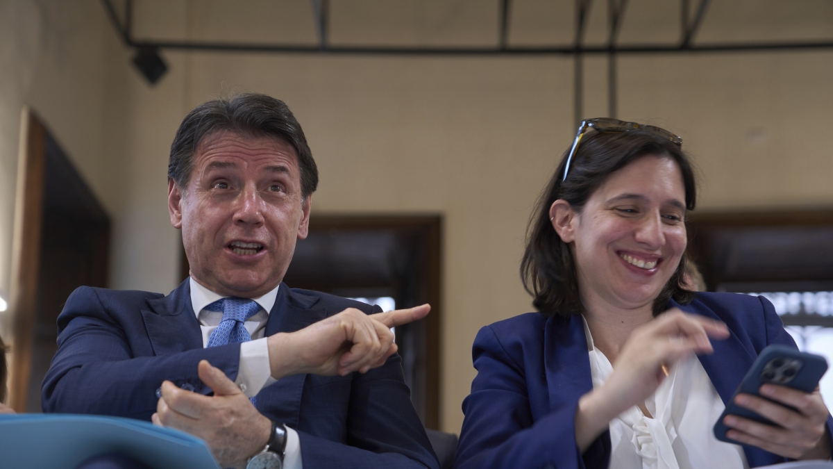 Opposizioni in competizione per la guida del pacifismo