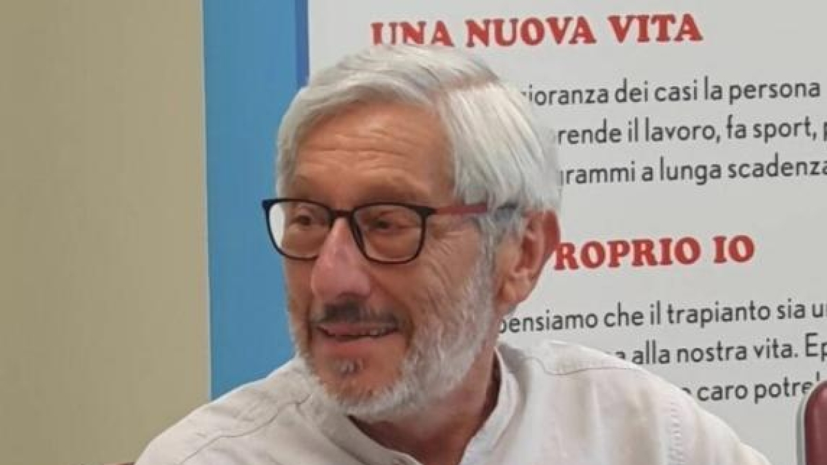 Lucca, denunciati tre ragazzini per aver accoltellato un 78enne in pieno centro per pochi spiccioli