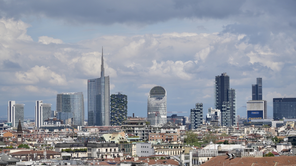 Previsioni meteo sabato 13 settembre: a Milano e in Lombardia cielo molto nuvoloso e la sera piogge forti