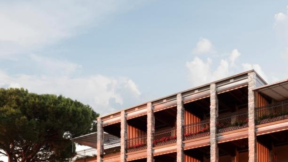 Il valzer degli hotel al Forte dei Marmi: dopo l'Imperiale anche l'Hermitage cambia di mano, comprato da Starhotels