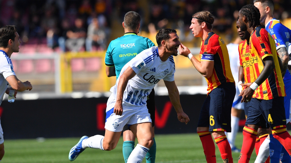Como Volano, Lecce in Difficoltà: 0-3 al Via del Delicato, la Salvezza è Quasi in Tasca per i Lariani!