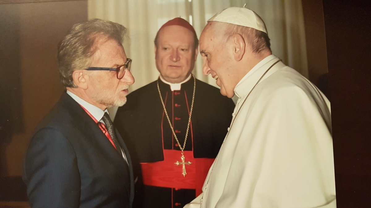 Ivano Dionigi, il latinista dei Papi: «Francesco usava il latino anche su Twitter ma fu Ratzinger a rilanciarlo. Mi regalò un rosario, ce l'ha mio nipote»