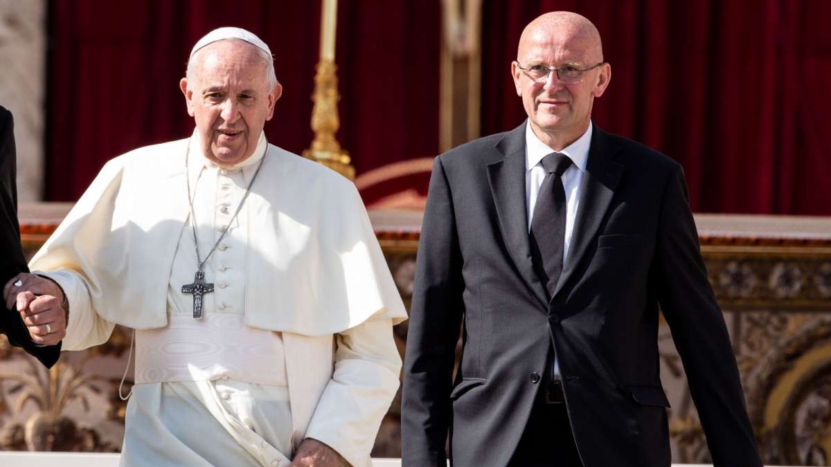 L'ex comandante della Gendarmeria vaticana Domenico Giani e il ricordo del Papa: «Così ho portato Francesco in giro per il mondo»