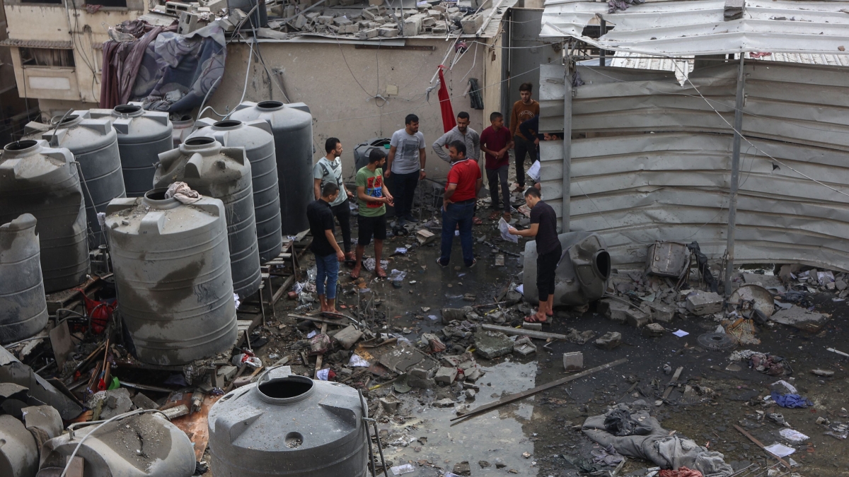 Israele bombarda nella notte la zona residenziale vicina al palazzo presidenziale di Damasco Israele bombarda nella notte la zona residenziale vicina al palazzo presidenziale di Damasco