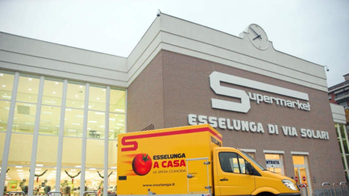 Sciopero driver, Esselunga avvia la cassa integrazione per oltre 200 dipendenti: «Con rammarico, per evitare enormi sprechi alimentari»