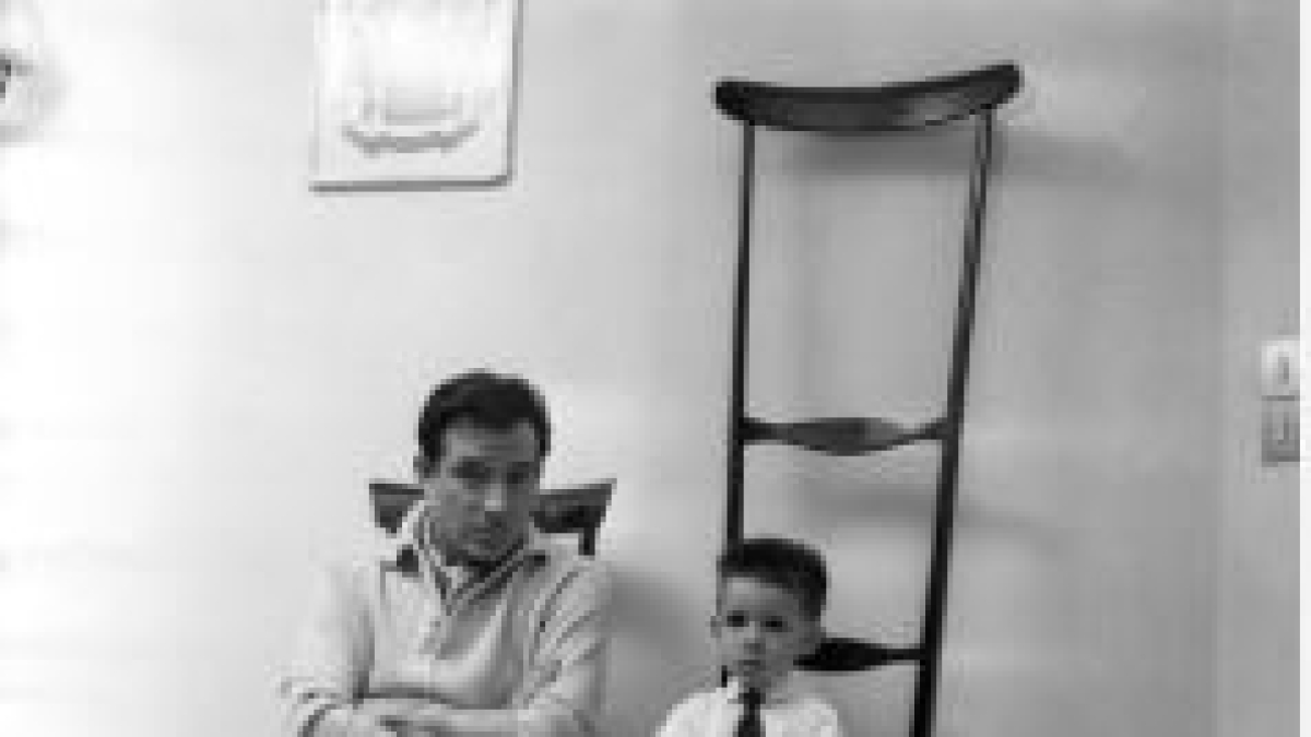 Ricky Tognazzi compie 70 anni: tre fratelli, una figlia, due mogli. Il grande amore con l'inseparabile Simona Izzo (nella vita e nel lavoro)