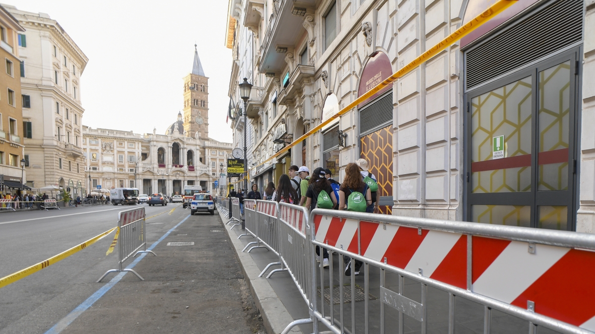 Il percorso del corteo funebre: tutte le aree blindate, dal Vaticano a S. Maria Maggiore Il percorso del corteo funebre: tutte le aree blindate, dal Vaticano a S. Maria Maggiore