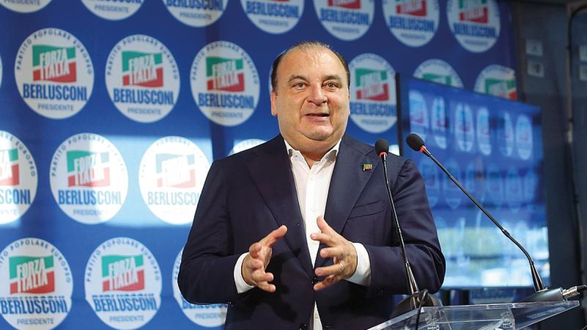 Campania, FI dà i voti alla giunta De Luca: «Si salvano solo Caputo, Fortini e Marchiello. Poi, molti signor nessuno»
