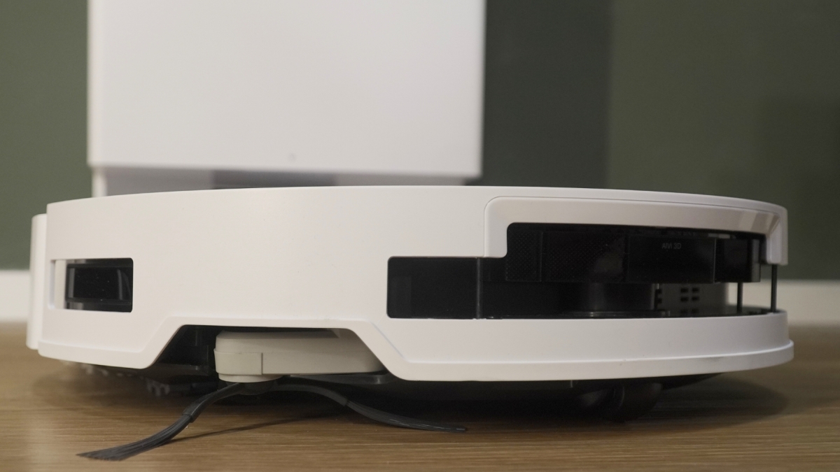 Ecovacs T50 Omni recensione: il robot aspirapolvere che riesce a passare sotto ai mobili e ai letti