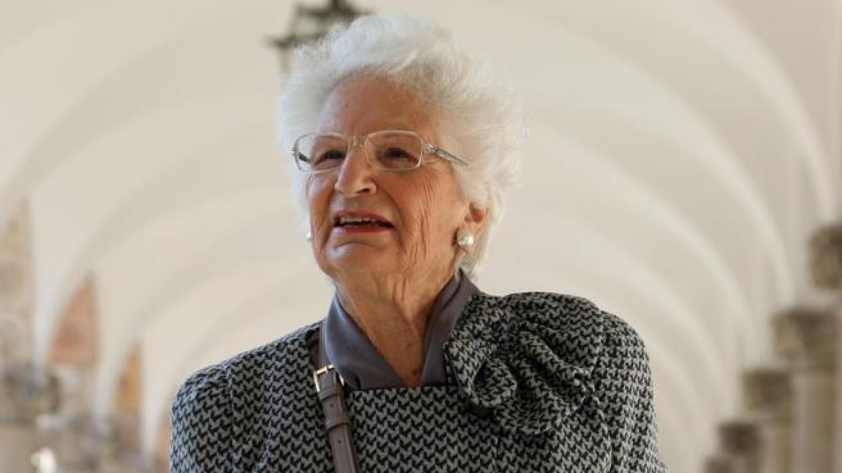 Insulti a Liliana Segre: il gip rigetta l'archiviazione per sette (ma non c'è chef Rubio): «Web non è zona franca». S'indaga su altri 90 hater