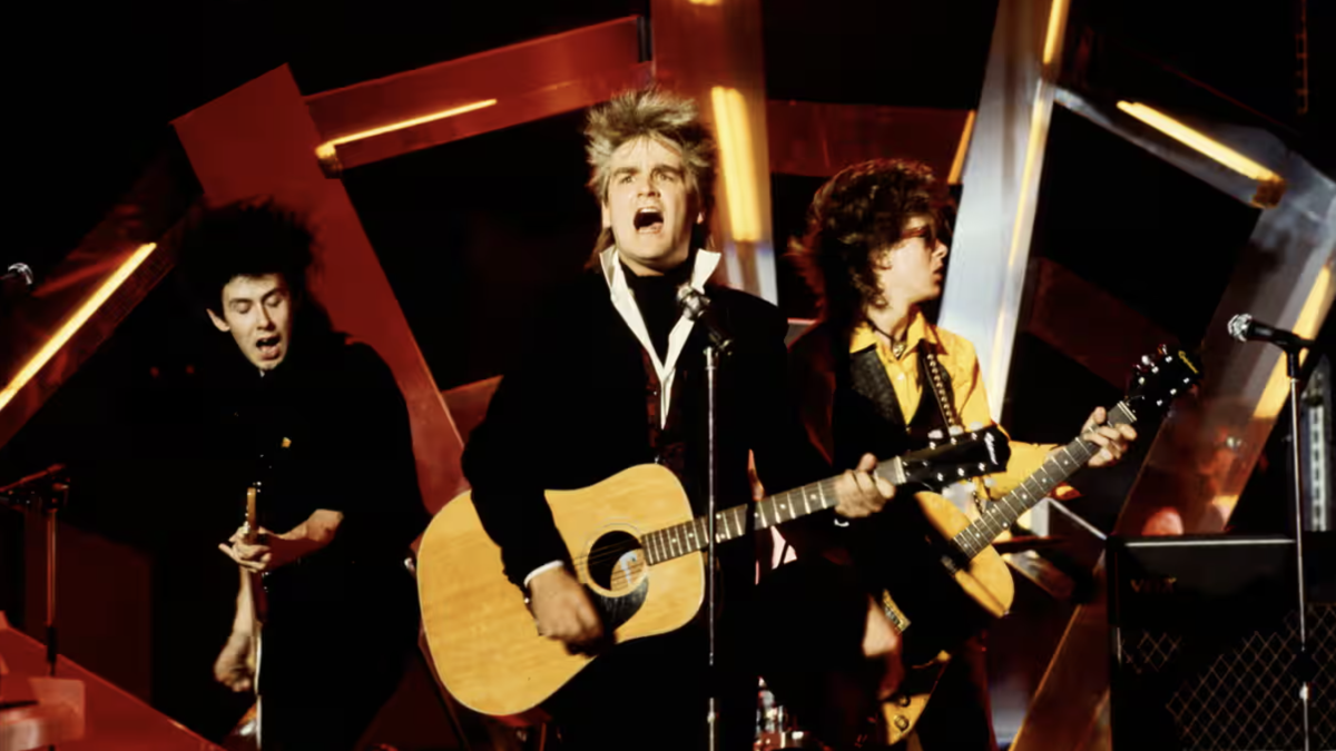 The Alarm, è morto Mike Peters. Aveva 66 anni e lottava contro il cancro da oltre tre decenni