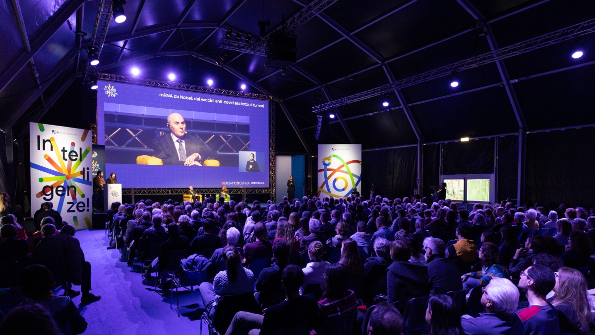 BergamoScienza 2025: il tema sarà l'informazione. E tornano le star scientifiche da tutto il mondo