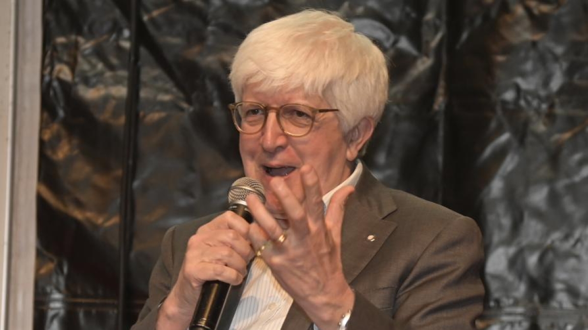 Beppe Severgnini e il best seller fra passato, presente e futuro: «Libro maschile acquistato dalle donne»