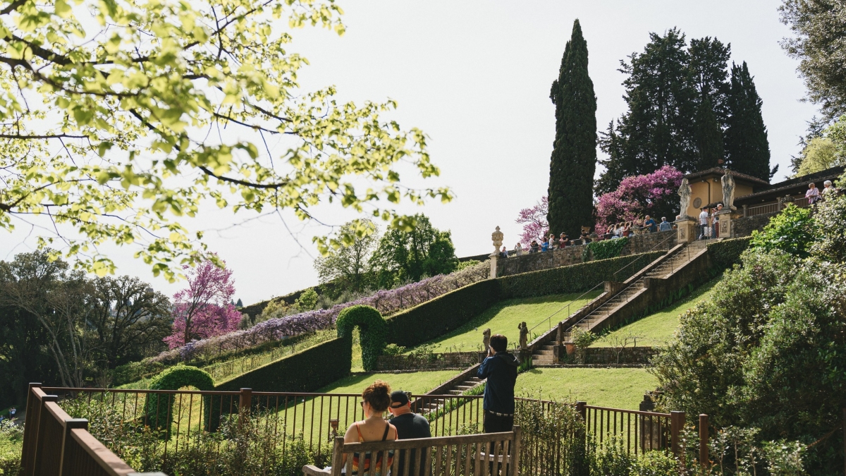 Ponte del 1° maggio a Firenze (e fuori porta), cosa fare: mercatini, musei, sagre e giardini in fiore