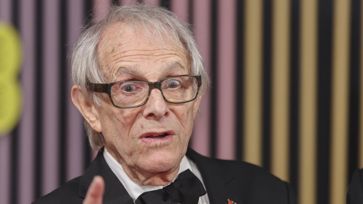 Ken Loach difende il Meazza, il regista in una lettera: «Provo orrore al pensiero di perdere lo stadio San Siro»