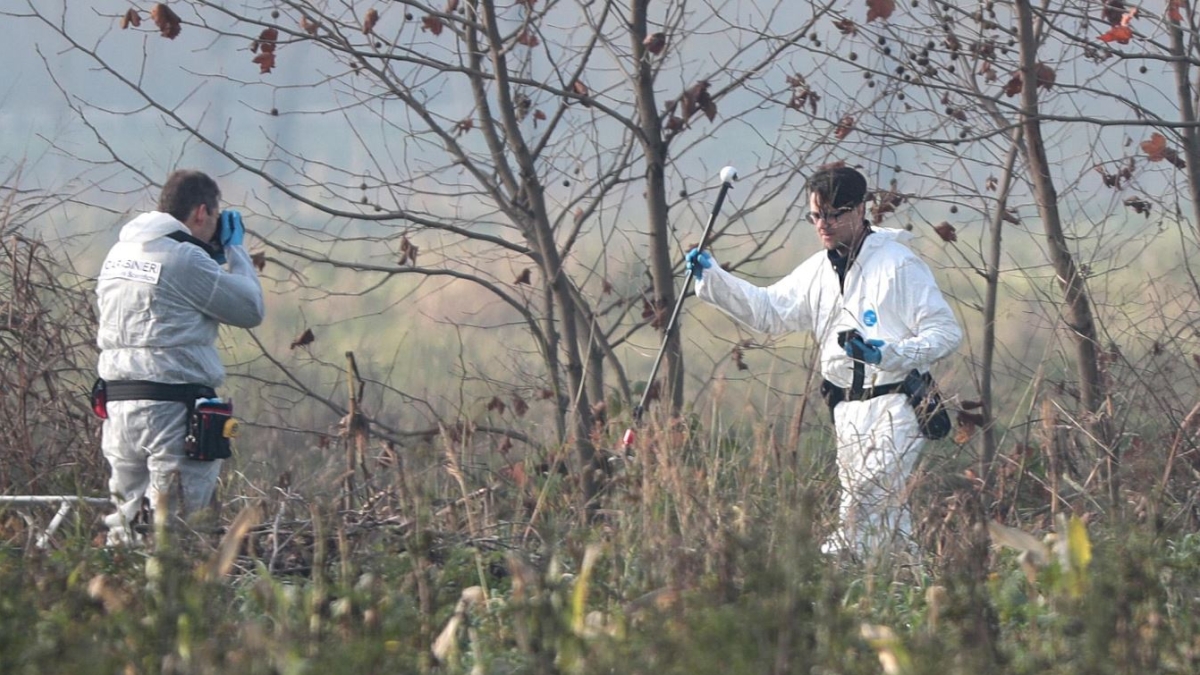 Cadavere lungo il Po, turista tedesco trovato con la gola tagliata e accanto il coltello: era in tenda con amici