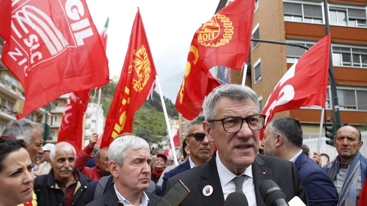 Primo maggio, Landini: «Pronti alla mobilitazione». In piazza anche Schlein. Meloni: «In 2 anni un milione di posti»
