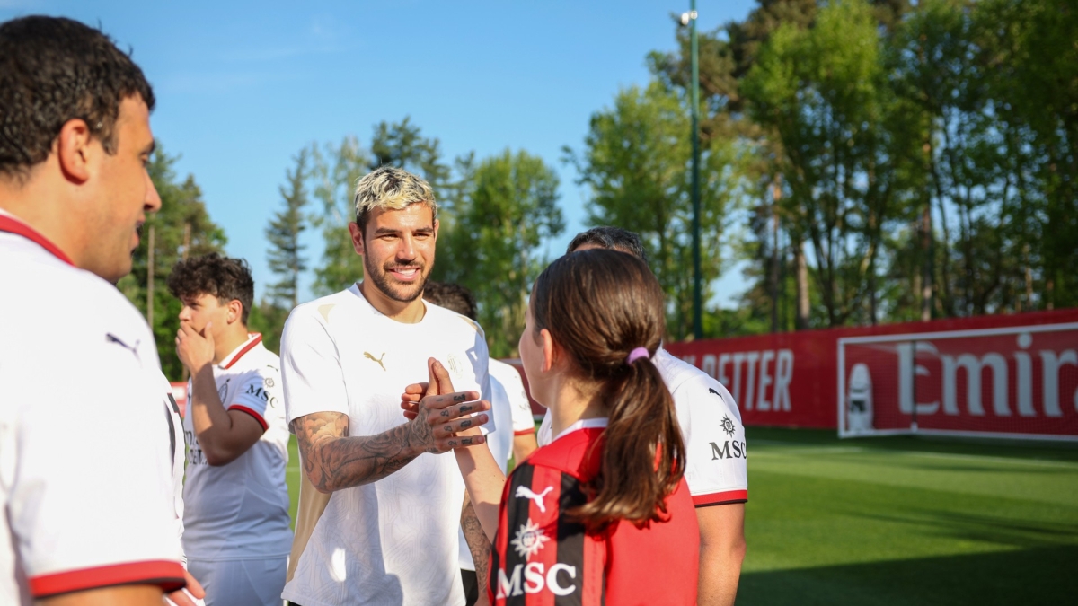 Vharese, arrivano in visita Leao, Gabbia, Hernandez e Florenzi. E Emirates li invita a San Siro contro il Bologna