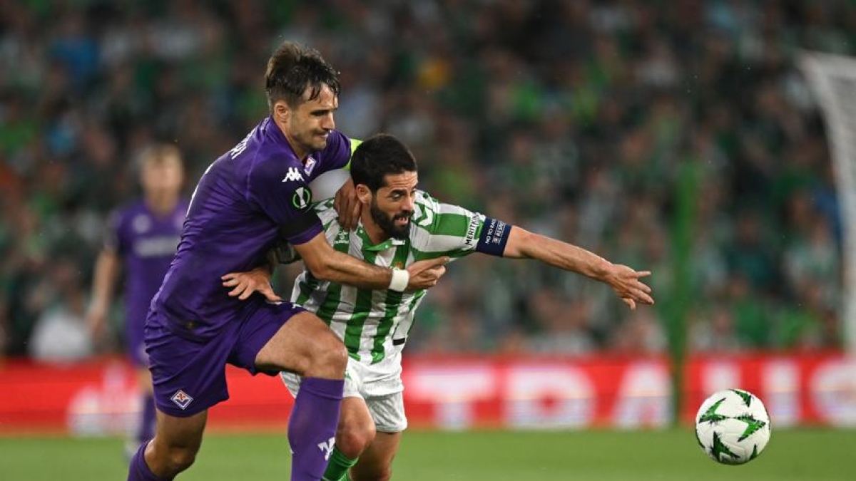 Super Antony trascina il Betis, ma Ranieri tiene in vita la Fiorentina: viola k.o 2 1, la finale passa dal Franchi Super Antony trascina il Betis, ma Ranieri tiene in vita la Fiorentina: viola k.o 2 1, la finale passa dal Franchi