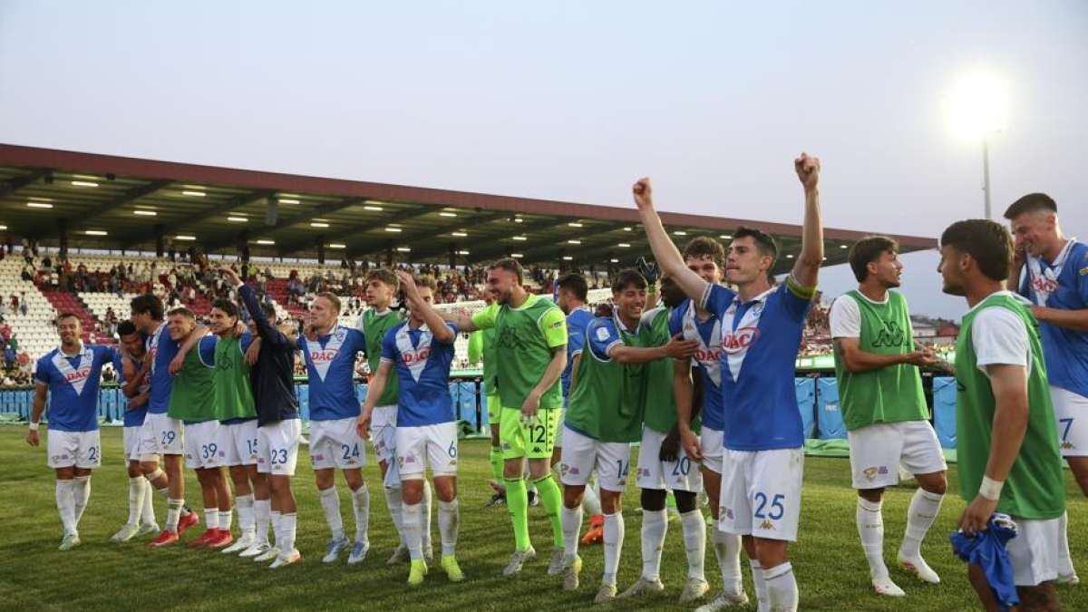 Il centrodestra in Loggia: «Si convochi Cellino in aula»