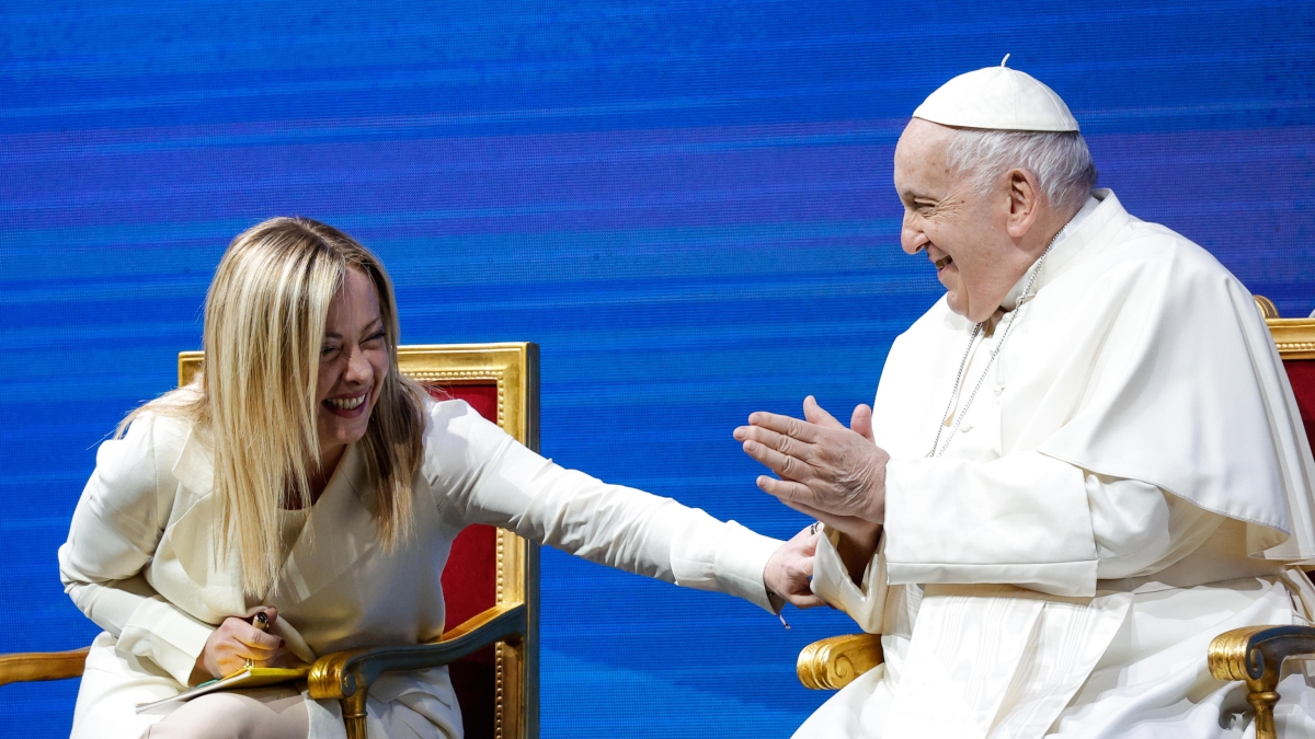 «La mia amica popolana». «Lui mi aiuta». Quel legame speciale tra papa Francesco e Meloni