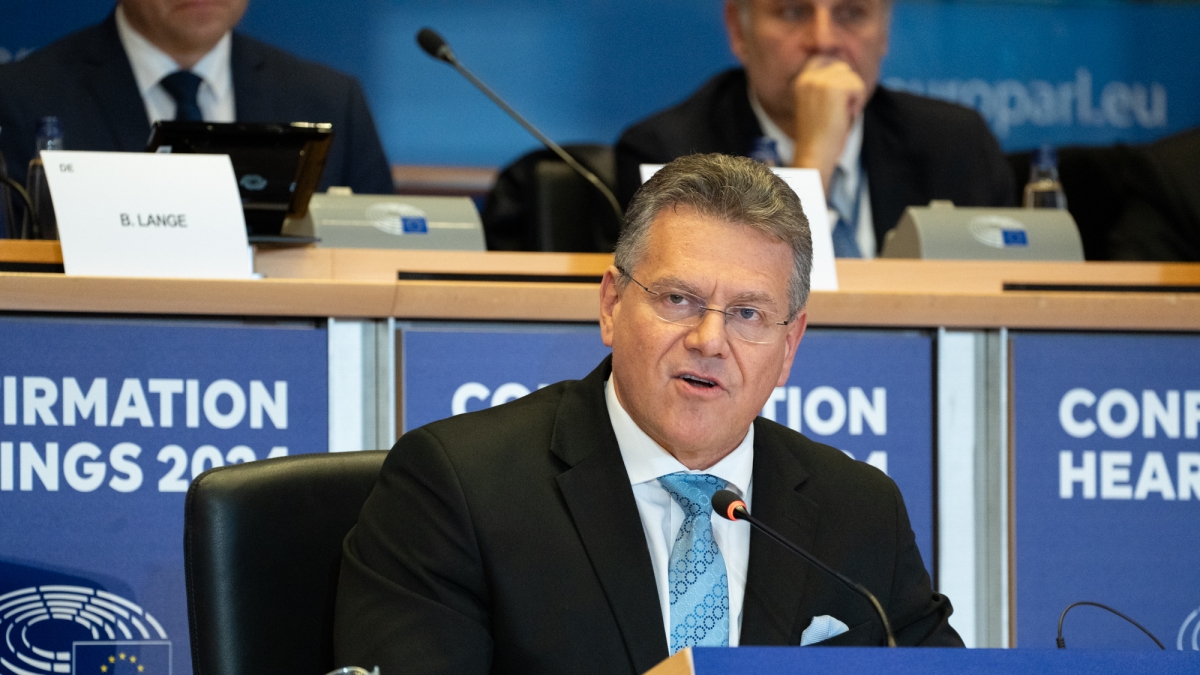 Dazi, la Ue offre 50 miliardi: «È il surplus reale». Disgelo Usa Cina, bene le Borse Dazi, la Ue offre 50 miliardi: «È il surplus reale». Disgelo Usa Cina, bene le Borse