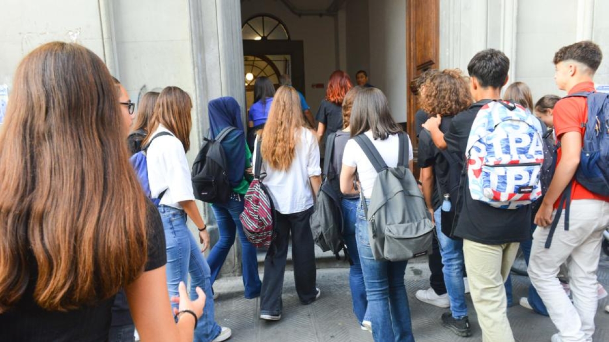 Scuola, a Firenze i tagli costano altre 68 cattedre in meno
