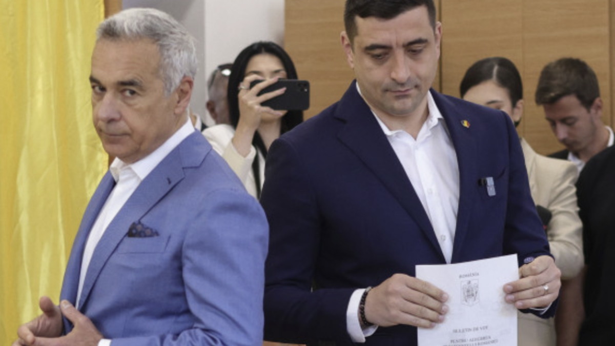Romania, colpo di scena al seggio: Georgescu accanto all Romania, colpo di scena al seggio: Georgescu accanto all