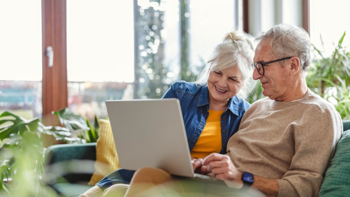 Torino Digitale per gli Over 65: Il Comune Apre le Aule alla Tecnologia per Combattere le Disuguaglianze