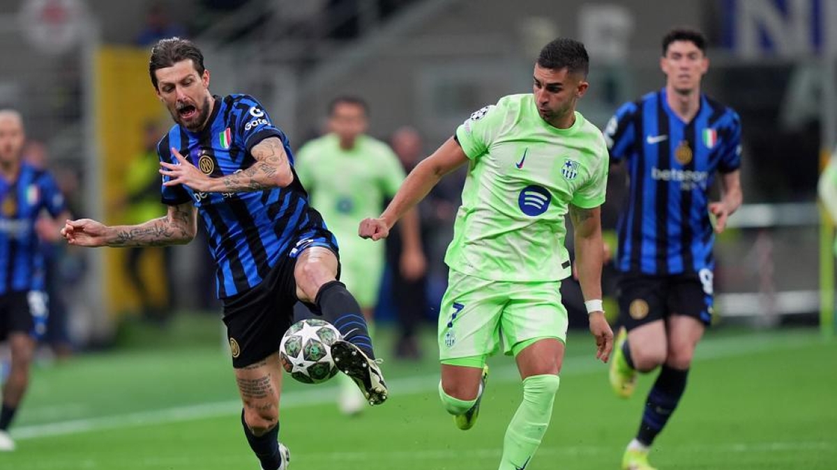 Champions, Inter Barcellona: nerazzurri a caccia della finale. Salvataggio di Martinez che anticipa Lautaro Live 0 0 Champions, Inter Barcellona: nerazzurri a caccia della finale. Salvataggio di Martinez che anticipa Lautaro Live 0 0