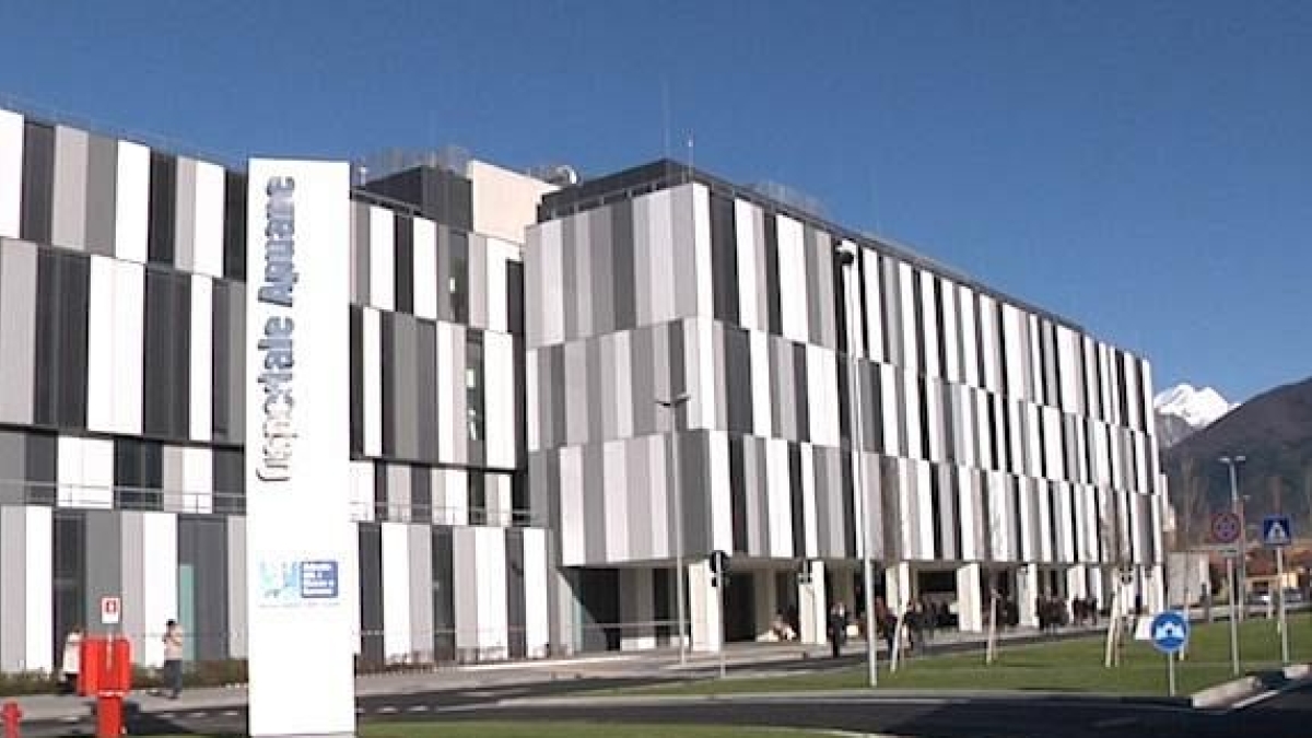 Massa, aggredisce infermiera al pronto soccorso del Noa perché l'attesa è troppo lunga: arrestato un italiano di 50 anni
