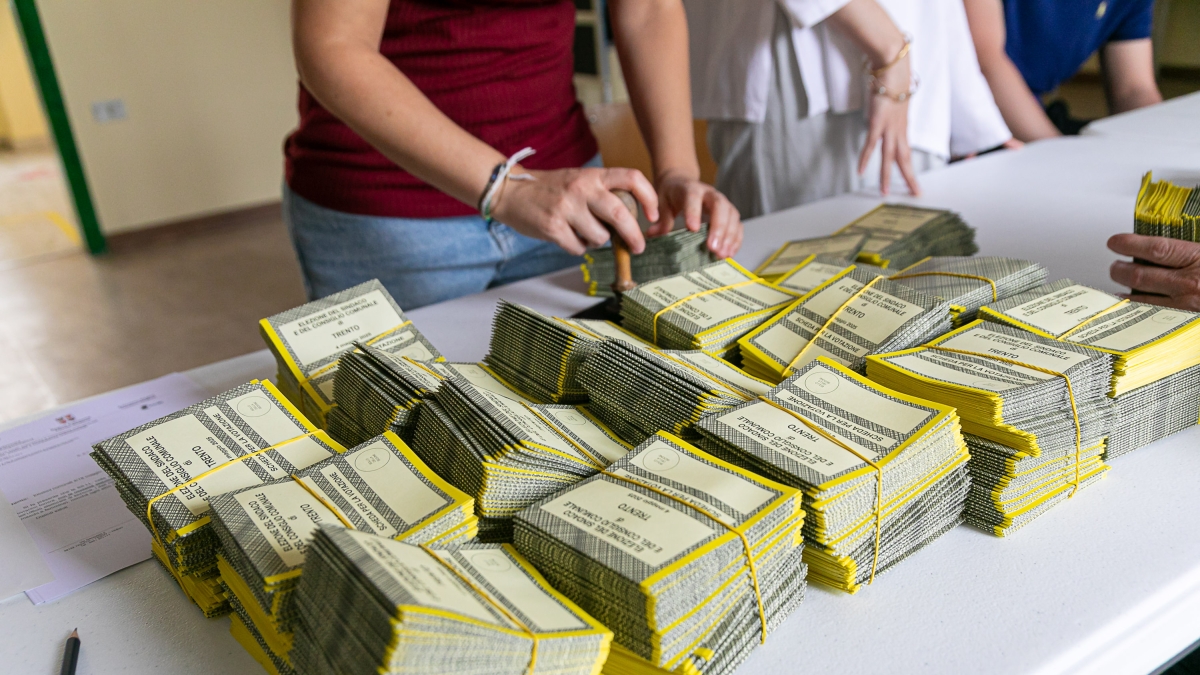 Elezioni comunali, pochi candidati e bassa affluenza: «Così mettiamo a rischio l'autonomia»