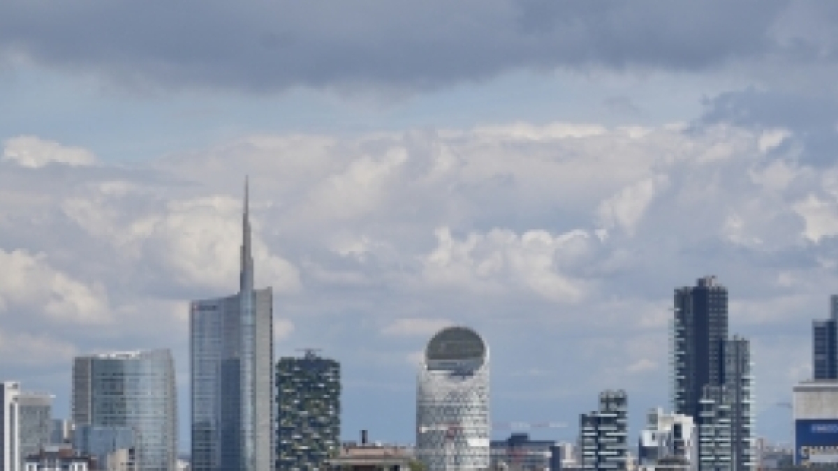 Previsioni meteo domenica 11 maggio, a Milano e in Lombardia cielo sereno con qualche nuvola