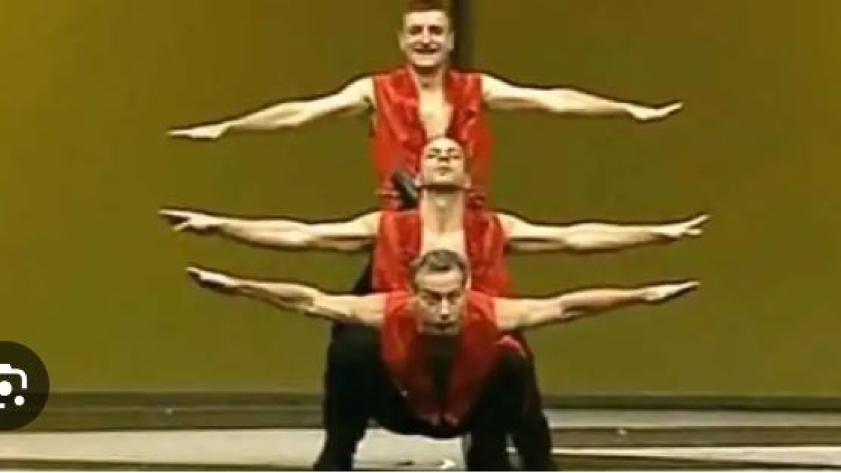 Giacomo (di Aldo, Giovanni e Giacomo): «Bello sapere che il Papa amava la nostra gag dei bulgari. Chissà se faceva il mio gesto»