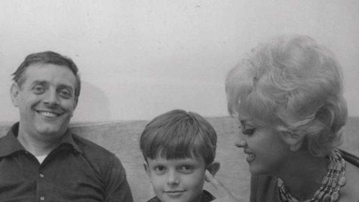 Jacopo Fo: «Mia madre Franca Rame invece delle favole mi raccontava di disoccupati. Quando fu rapita mi avvicinai alla lotta armata»