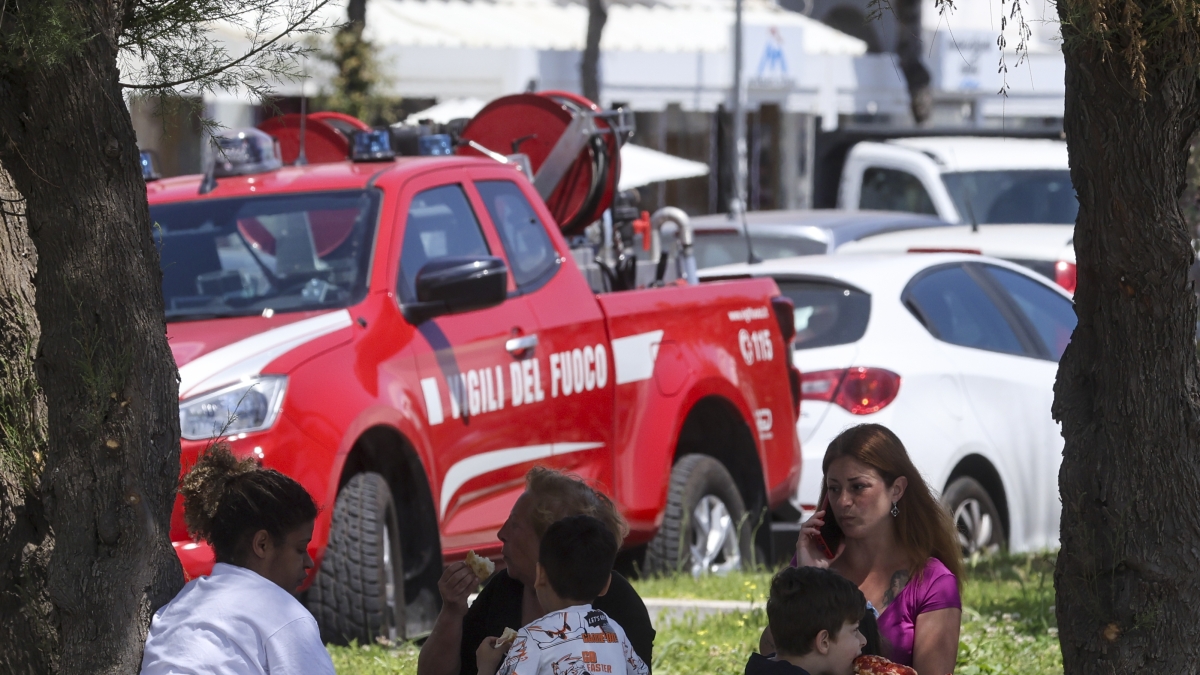 Terremoto ai Campi Flegrei, scossa di 4,6 avvertita in tutta Napoli: è la più violenta degli ultimi 40 anni Terremoto ai Campi Flegrei, scossa di 4,6 avvertita in tutta Napoli: è la più violenta degli ultimi 40 anni