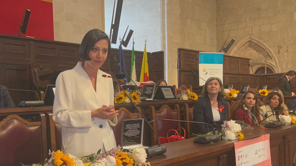 Premio Teresa Buonocore alla memoria per Fabio Postiglione. La moglie Valentina: «Non lo vedrò mai più, ma la sua forza sarà per sempre»