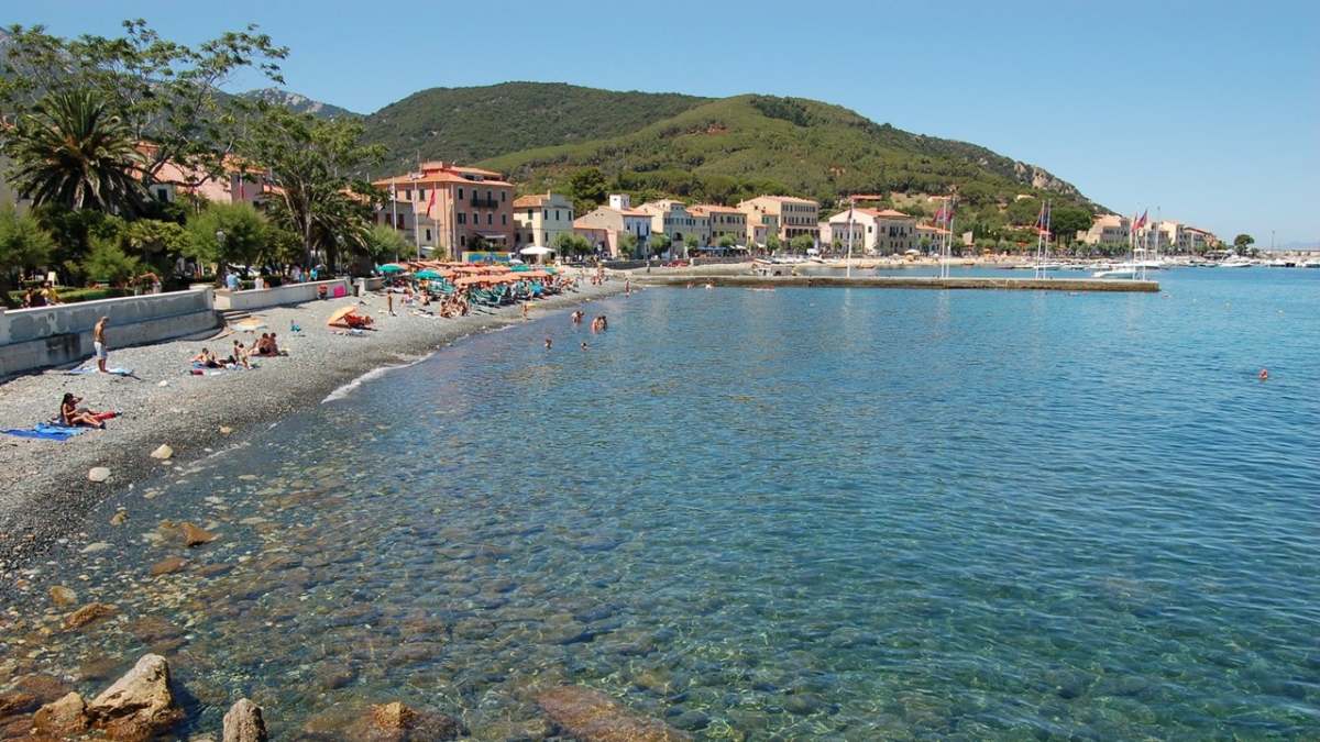 Bandiere blu in Toscana, vince la costa livornese. E c’è il ritorno di Marciana Marina